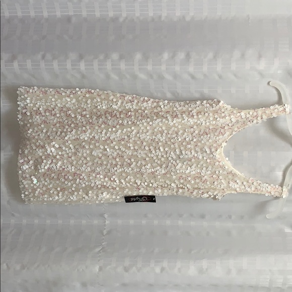 Dress - Picture 1 of 3